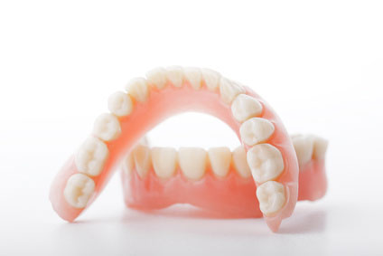 たまプラーザのロイヤル歯科医院の精密入れ歯